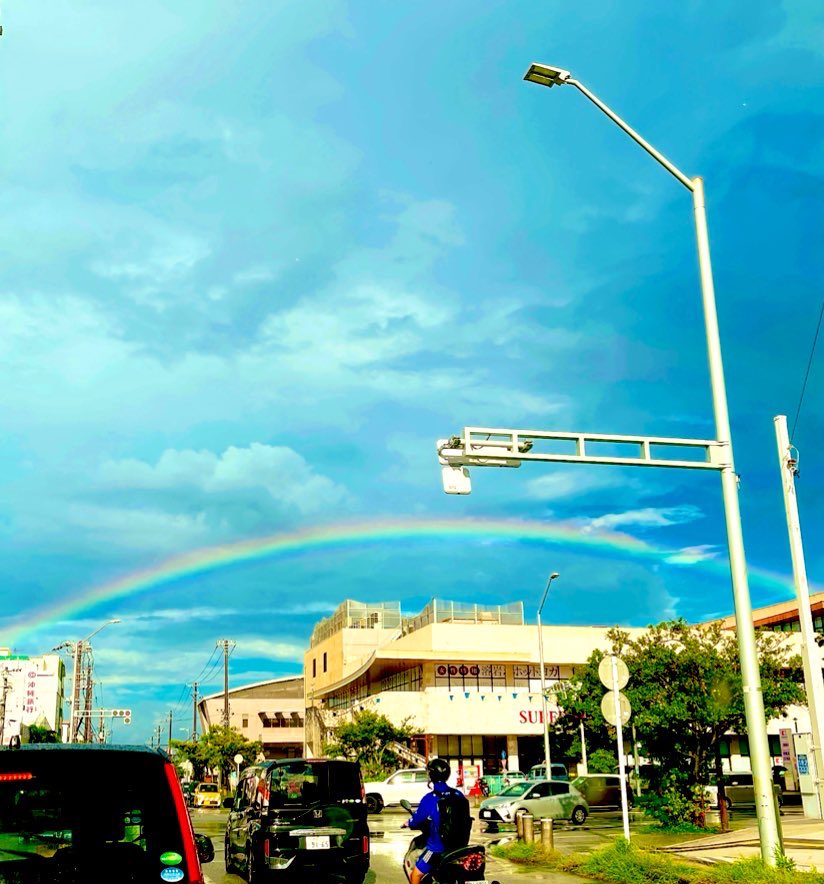 スコールの後は、何処かで虹が🌈page-visual スコールの後は、何処かで虹が🌈ビジュアル