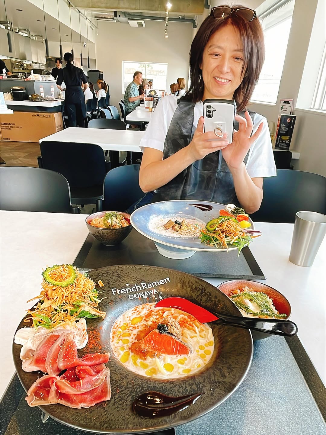藤森夕子ちゃんと那覇市首里山川町『サーモンヌードル3.0』さんへ⛴️page-visual 藤森夕子ちゃんと那覇市首里山川町『サーモンヌードル3.0』さんへ⛴️ビジュアル